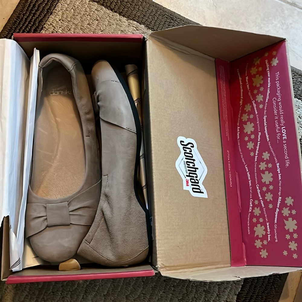 Lina Kid Suede - Stone NIB